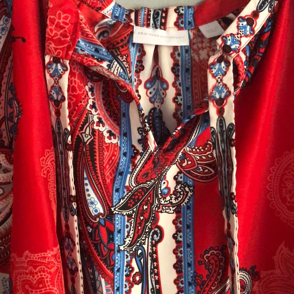 Patterned Blouse - Picture 3 of 3